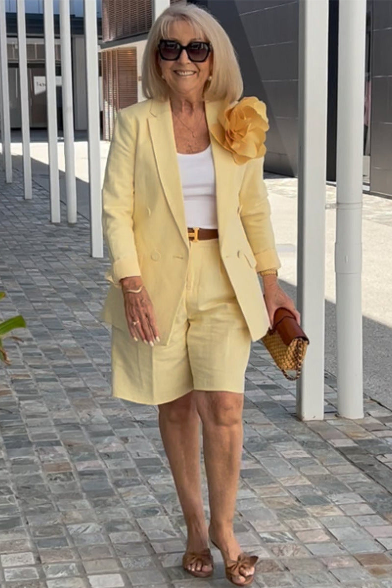 Schickes Blazer- & Hose-Set für Frauen, ideal für elegante Anlässe und Businesslooks.