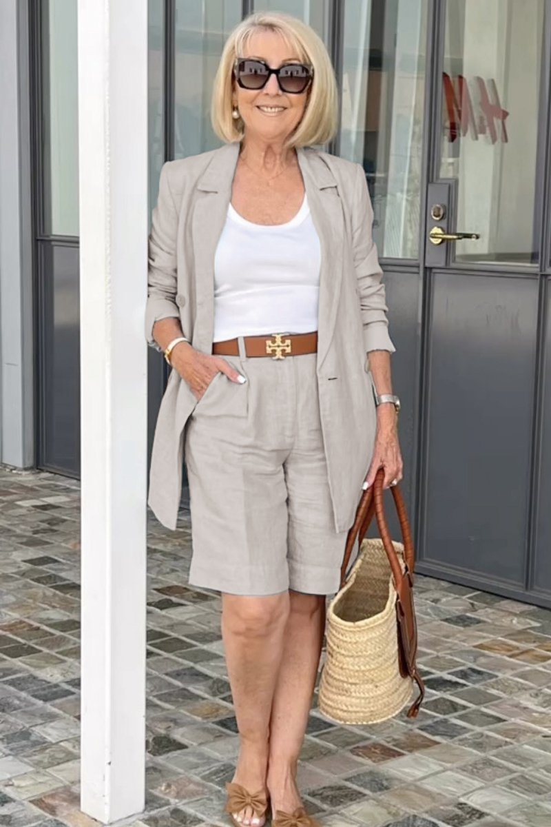 Schickes Blazer- & Hose-Set für Frauen, ideal für elegante Anlässe und Businesslooks.