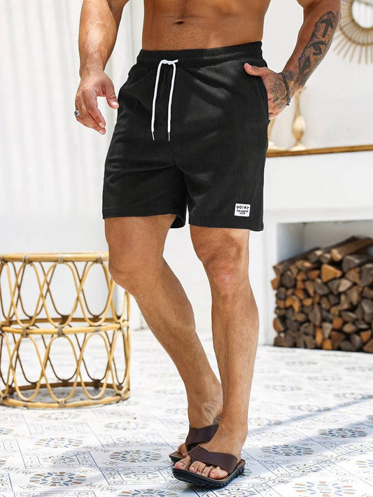 Bequeme sportliche Strandshorts für Männer, ideal für Sommeraktivitäten und Freizeit.