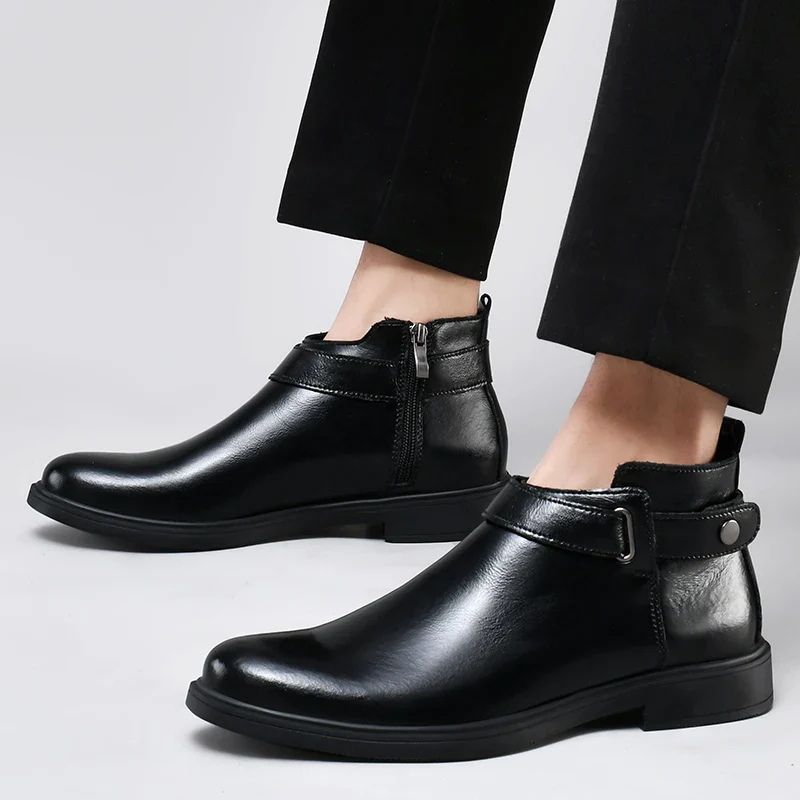 Elegante Herrenstiefel aus Leder mit rutschfester Sohle und modernem Design für Herbst- und Wintertage






