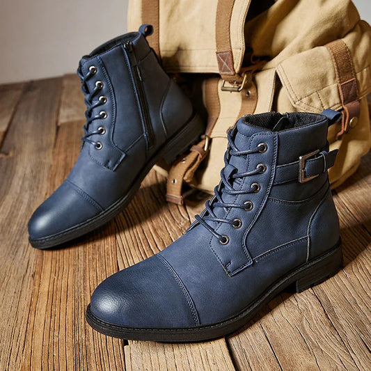 Elegante Herren Lederstiefel, robust und stilvoll, ideal für Herbst- und Wintertage.