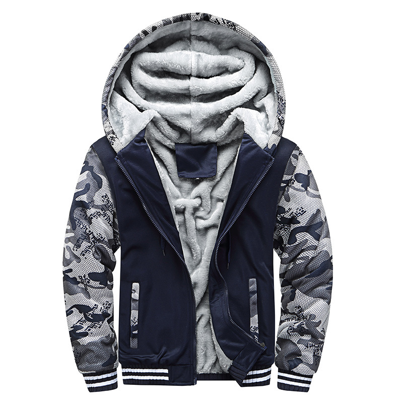Kuschelige Fleecejacke mit Kapuze für Männer, ideal für kalte Tage und entspannte Outfits