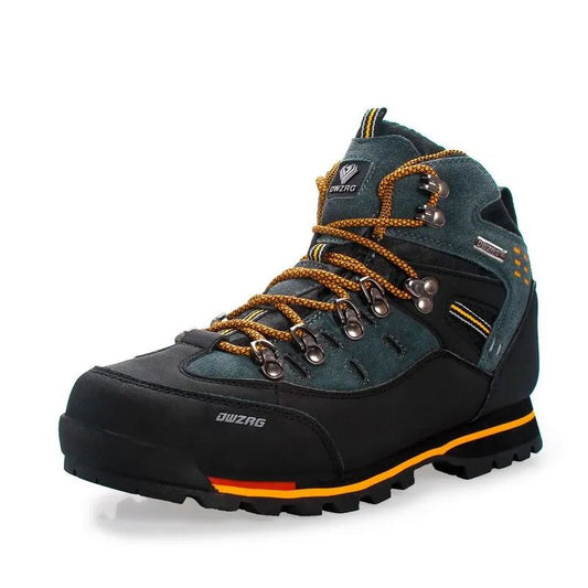 Robuste Outdoor-Abenteuerschuhe für Männer, ideal für Wanderungen und Abenteuer.







