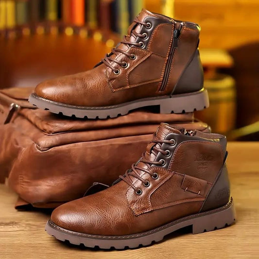 Premium Lederstiefel für Männer mit robustem Design, ideal für Herbst- und Wintertage.