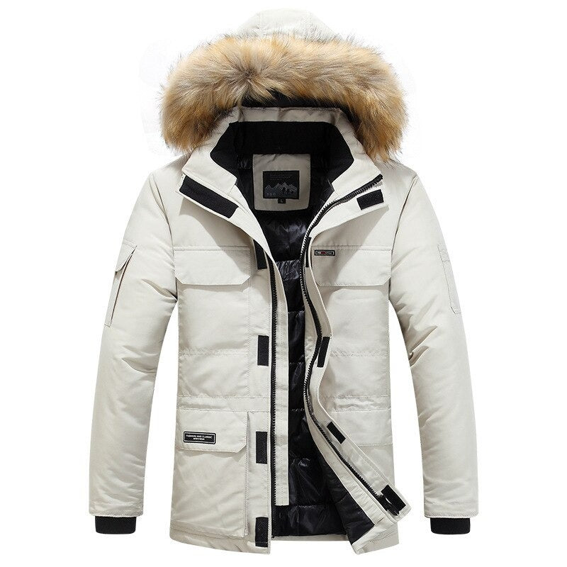 Stilvolle Premium-Winterjacke mit moderner Passform und wetterfestem Design.