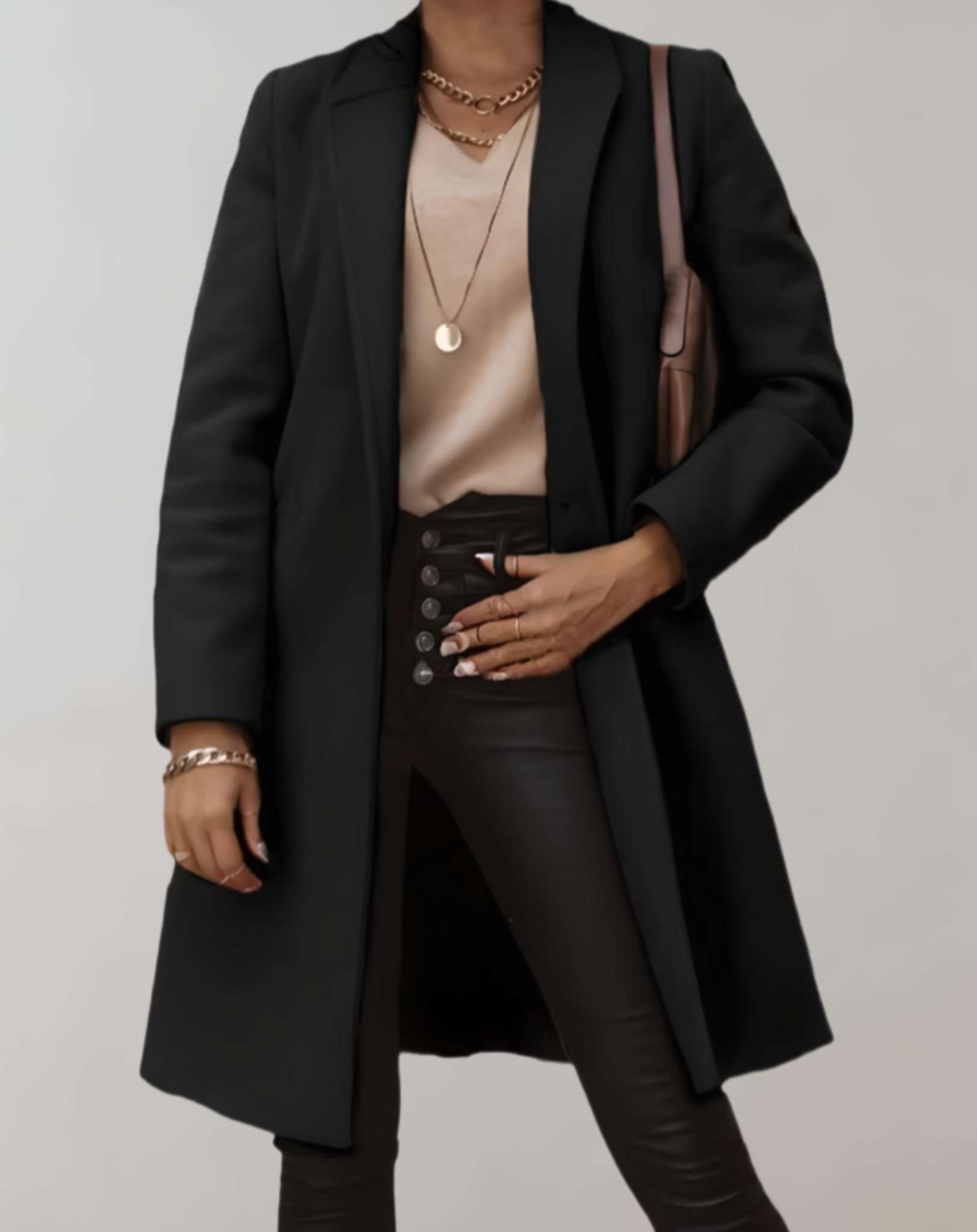 Schicker Trenchcoat für Frauen, der klassische Eleganz und Komfort für kühle Herbst- und Frühlingstage bietet