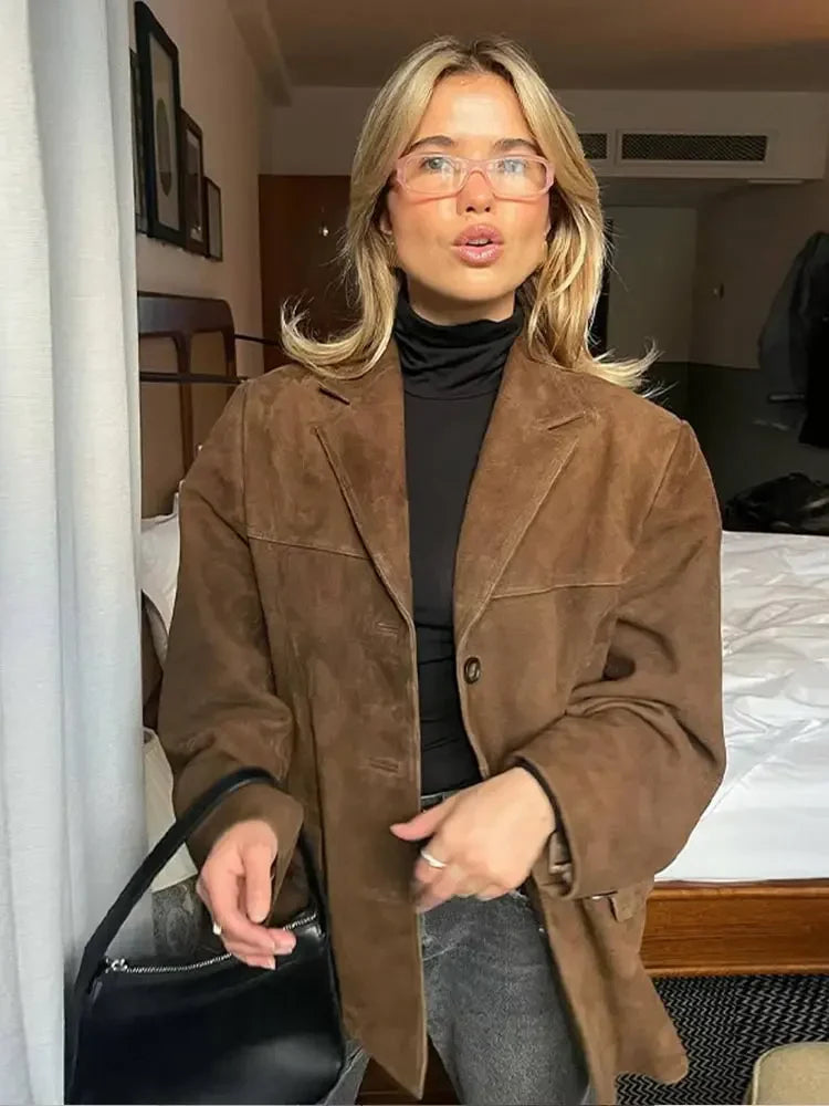 Schlichte und elegante Damenjacke, zeitloses Design mit Komfort und Wärme