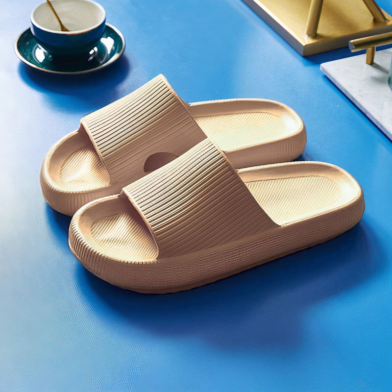 Weiche, schmerzlindernde Sommersandalen – ergonomisch, bequem & atmungsaktiv.