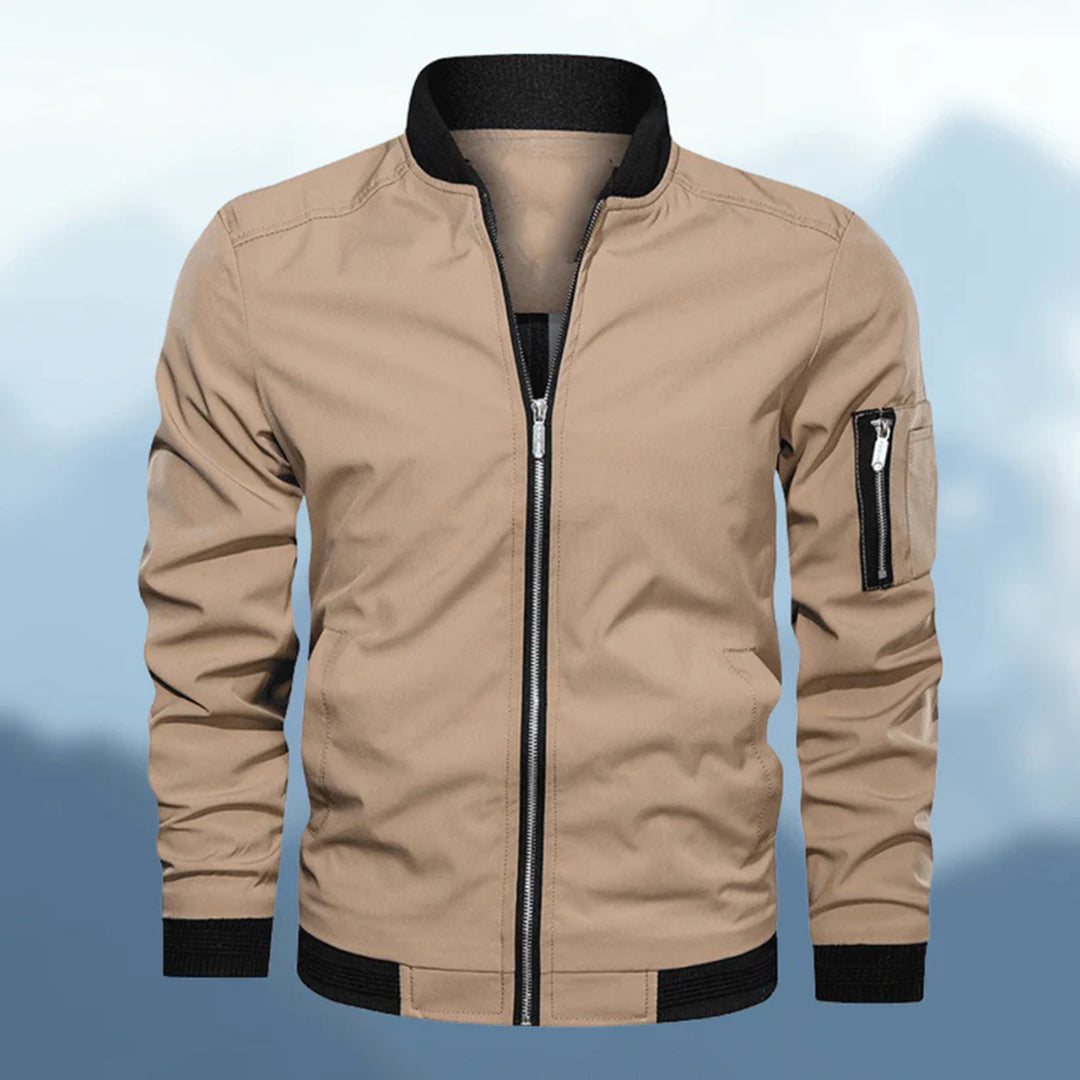  Warme Winter-Bomberjacke für Männer, ideal für kalte Wintertage mit stilvollem Design.