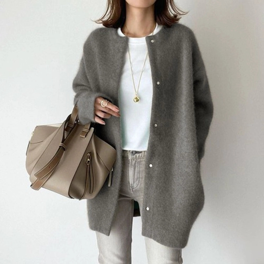 Weiche Winterstrickjacke für Frauen, ideal für kalte Tage mit luxuriösem Komfort und vielseitigem Design
