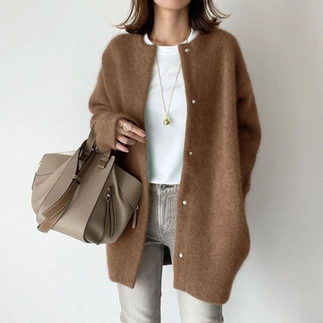 Weiche Winterstrickjacke für Frauen, ideal für kalte Tage mit luxuriösem Komfort und vielseitigem Design