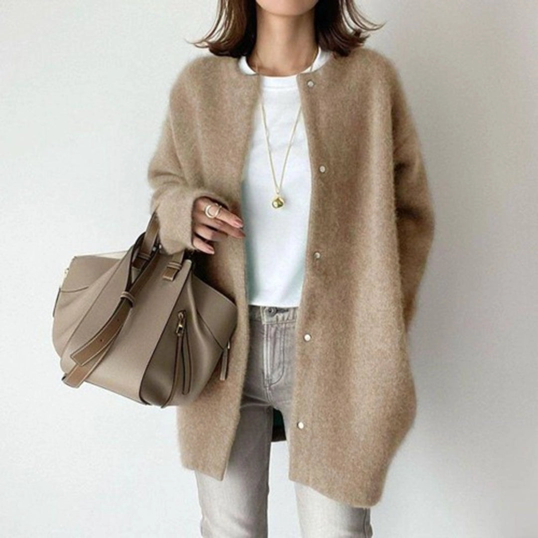 Weiche Winterstrickjacke für Frauen, ideal für kalte Tage mit luxuriösem Komfort und vielseitigem Design